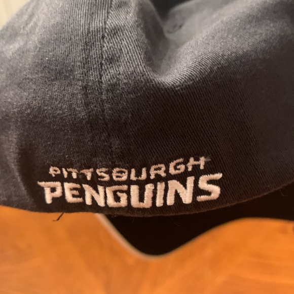 Pittsburgh Penguins baseball cap - Picture 3 of 7